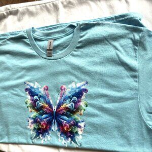 Women Gladan Light Blue Large T Shirt with HTV on front BUTTERFLY